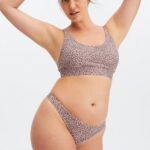 Fabletics mancha de leopardo roseta empoeirada 420HR2847 tanga de toque fino mulheres